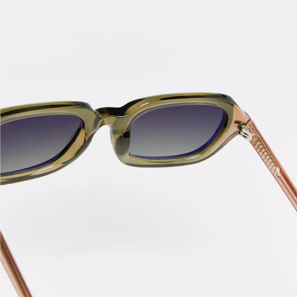 color:612 | Tiwi BENNET | 612